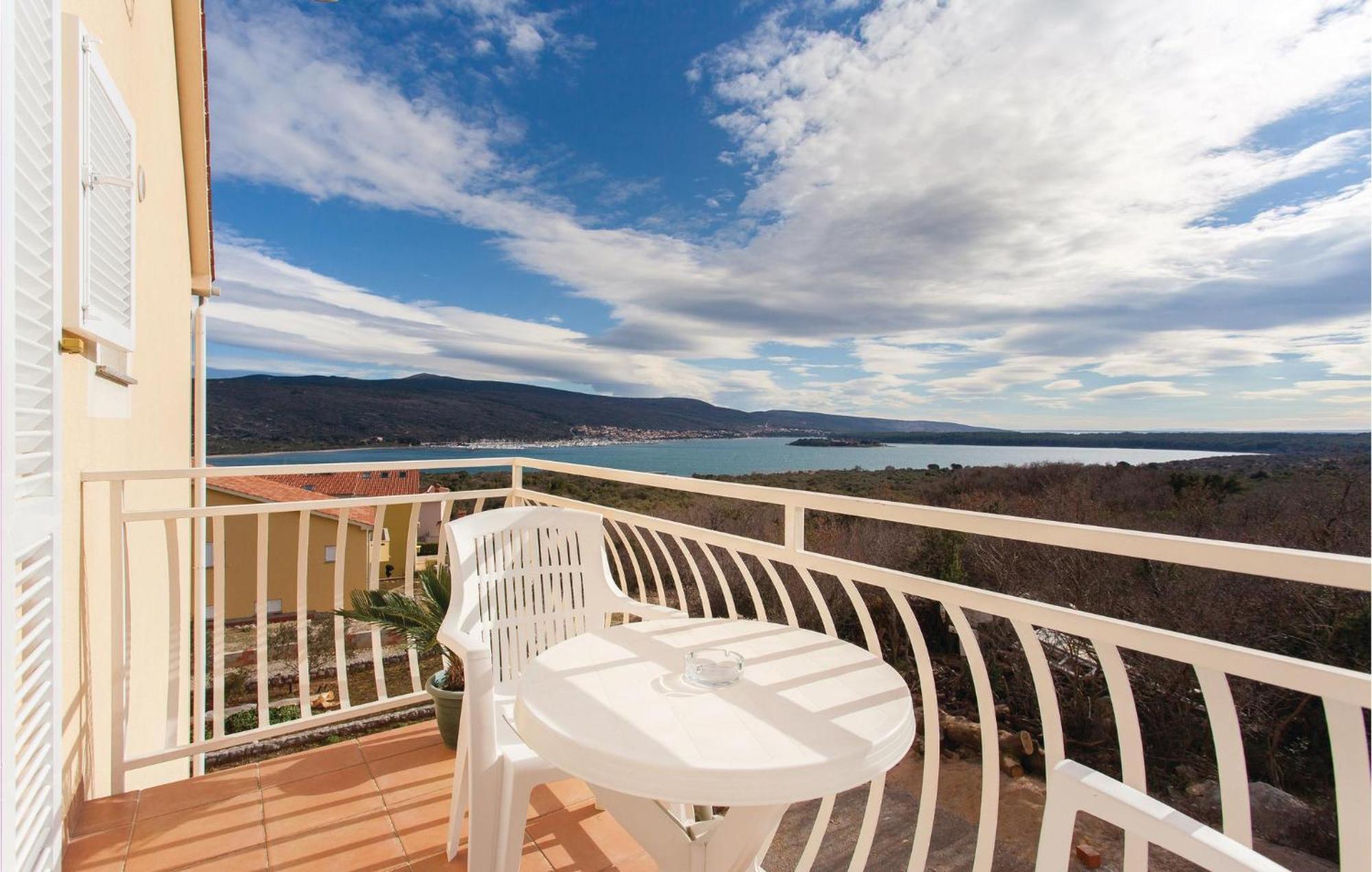 Stunning Apartment In Kornic With House Sea View 外观 照片